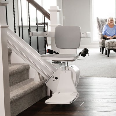 Paramount-Living-Aids-Stairlifts-1-min